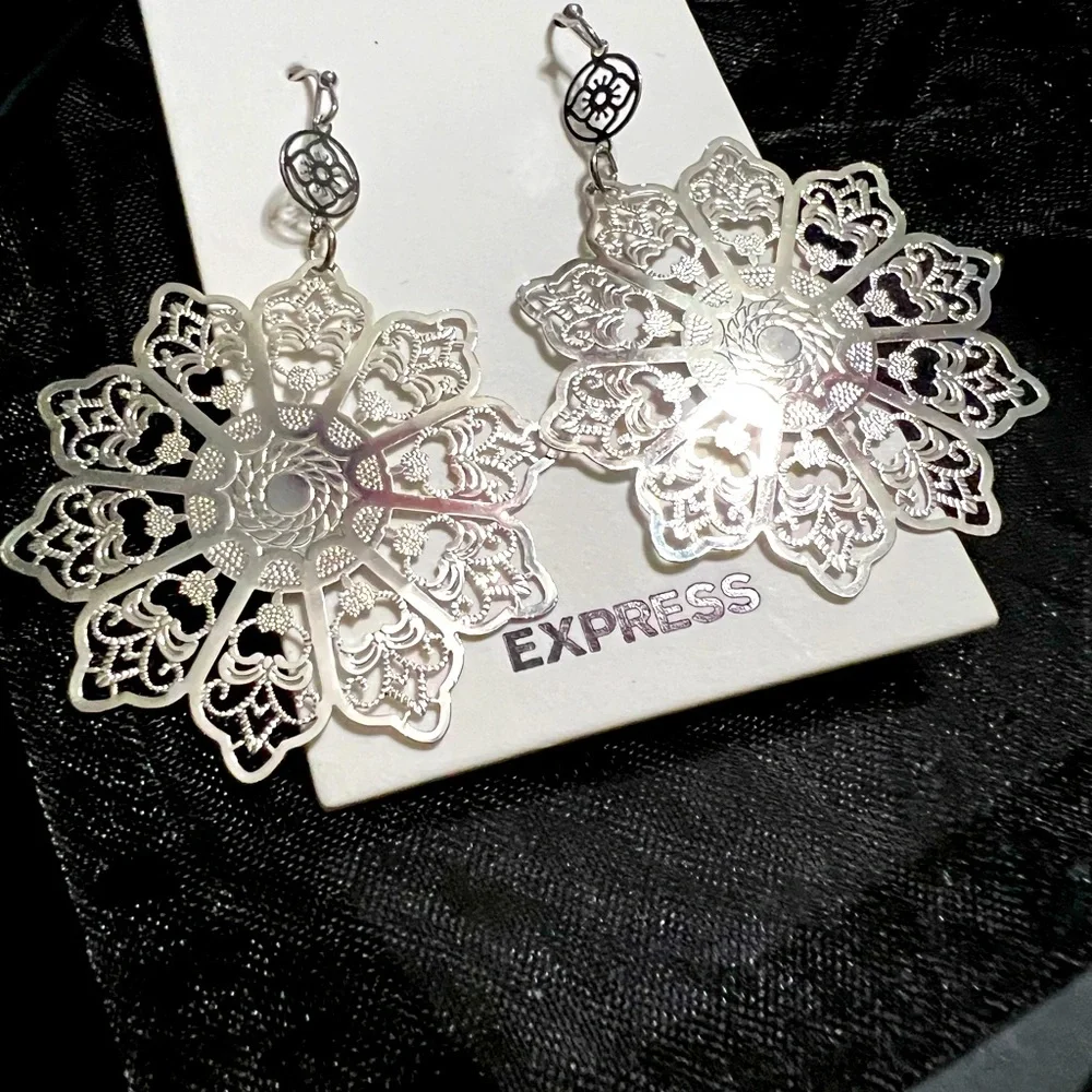 Express Earrings Drop Patterned - Picture 1 of 2